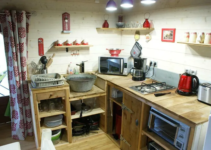 Le De Chomet Casa de Férias La Tour-dʼAuvergne